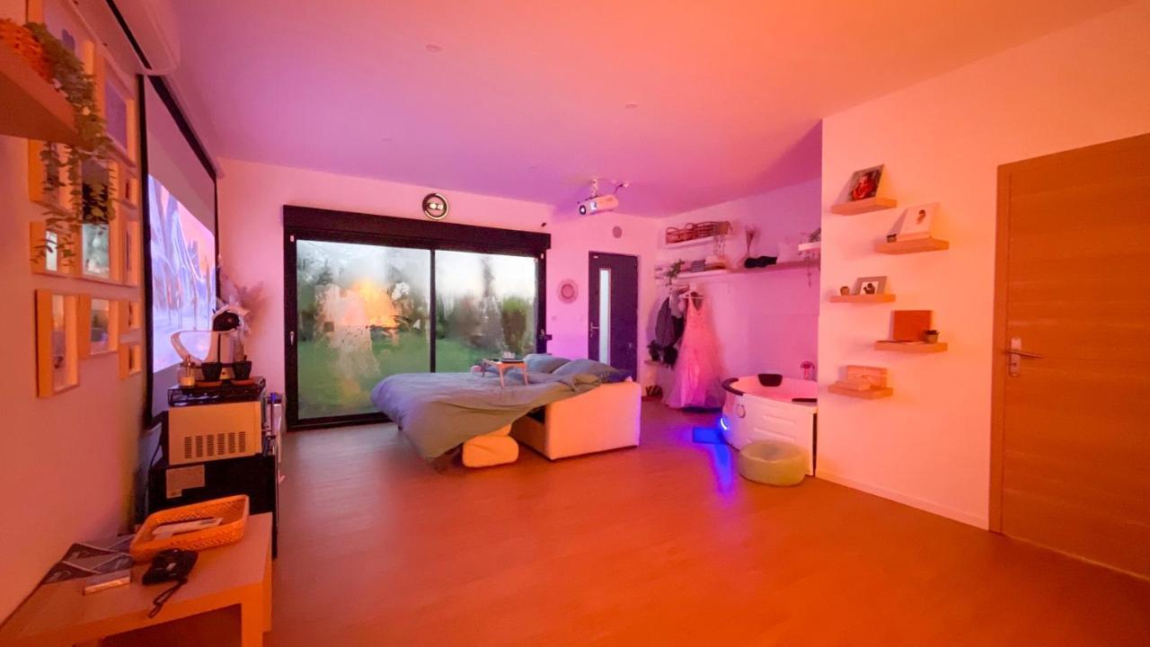 Capsule Nature & Photos - Jacuzzi - Netflix & Home Cinema - Ps5 & Jeu Thun-Saint-Martin Zewnętrze zdjęcie