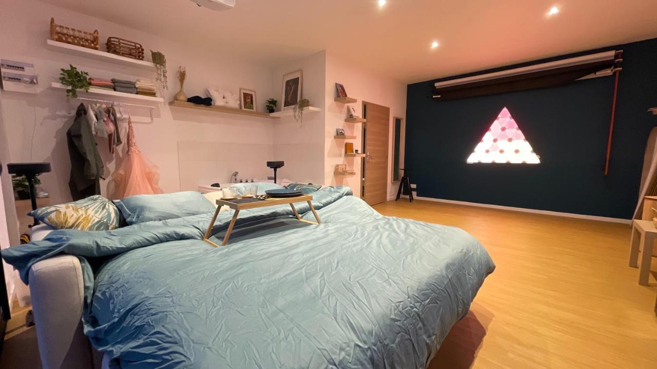 Capsule Nature & Photos - Jacuzzi - Netflix & Home Cinema - Ps5 & Jeu Thun-Saint-Martin Zewnętrze zdjęcie