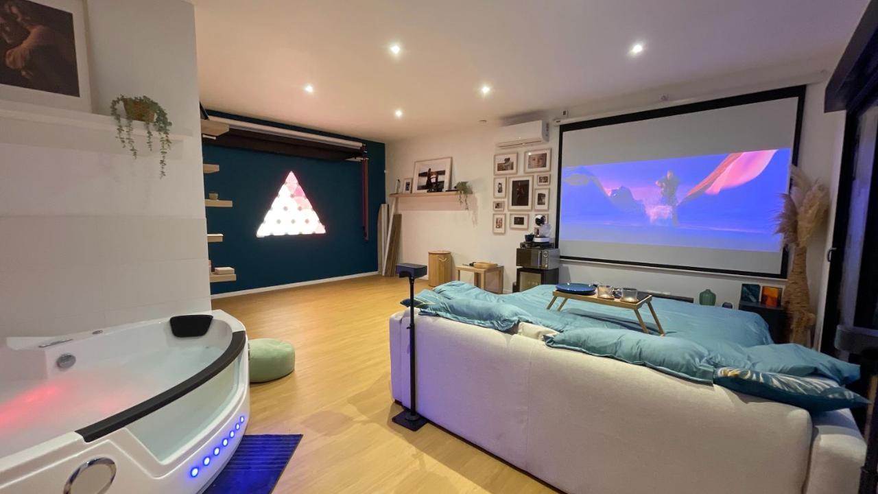 Capsule Nature & Photos - Jacuzzi - Netflix & Home Cinema - Ps5 & Jeu Thun-Saint-Martin Zewnętrze zdjęcie